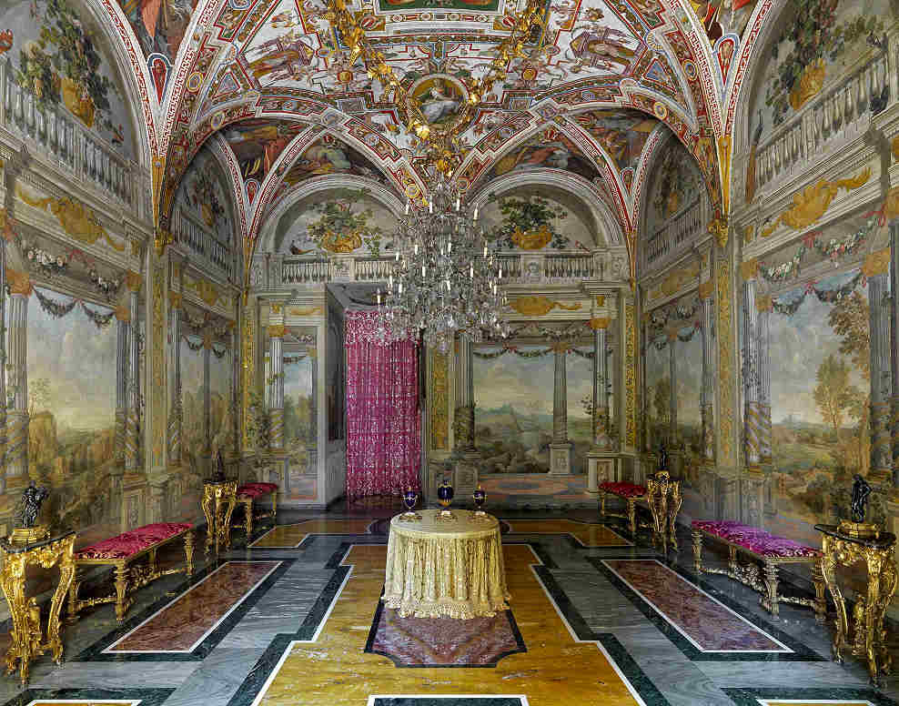 Dughet Room